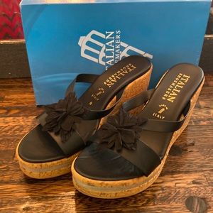 Italian shoemakers “kaitlyn” wedge in black.